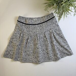 Ann Taylor LOFT Black and White Geometric Print Skirt Sz 12